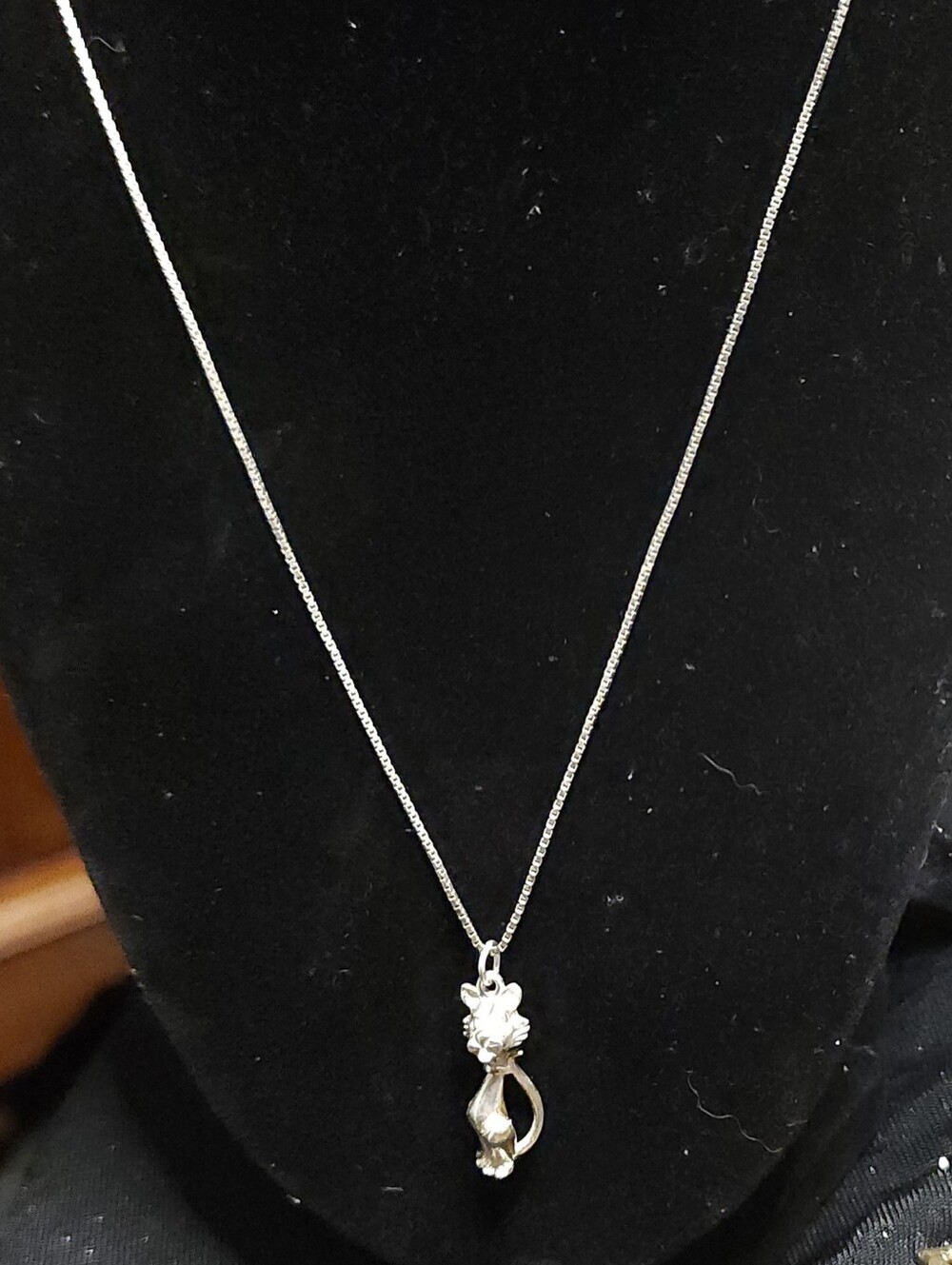 925 Sterling Silver Sitting Cat Pendant Necklace Long Curled Tail Kitty 18inch